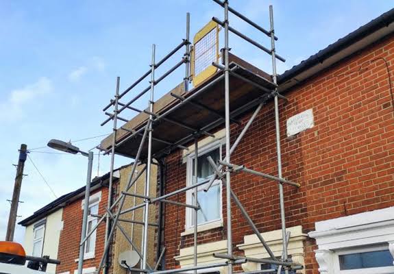 Residential scaffolding erection